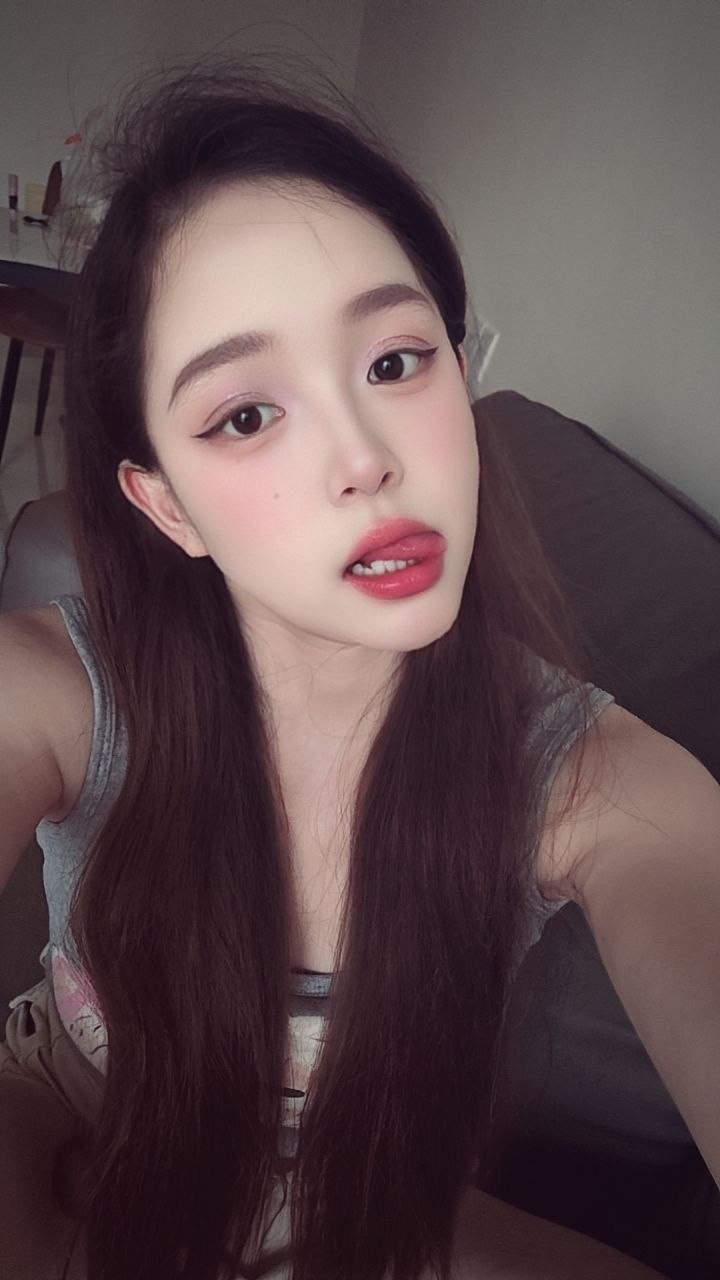 少女感、娇小、清纯、甜美
