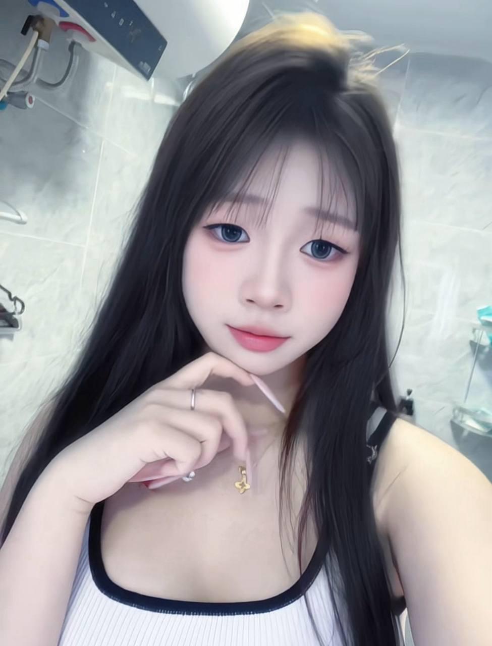 少女感、大长腿、态度好