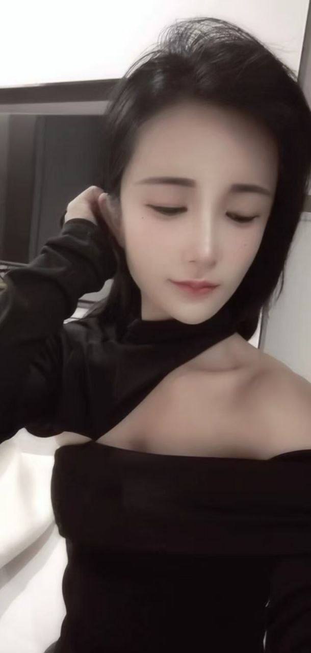 小乔玲珑、温柔、清纯