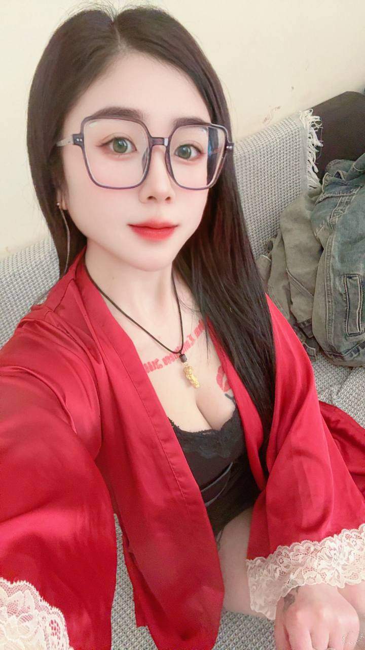 少妇、丝袜、清纯