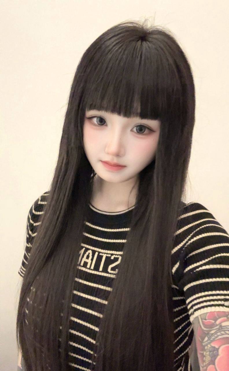 丝袜制服、清纯、甜美（广东省、深圳市）资料图片第 1 张