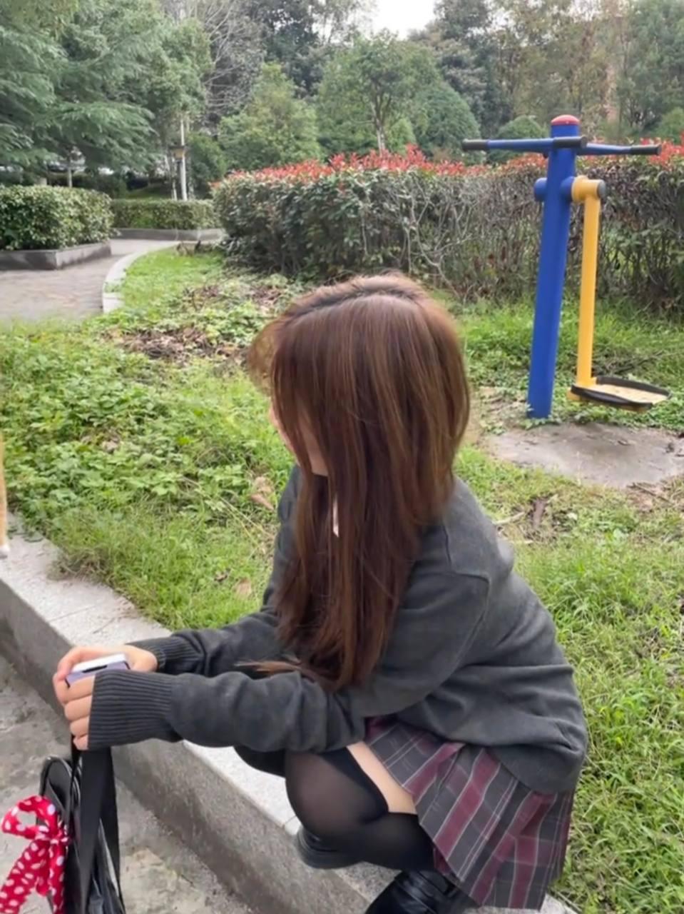 少女、感觉车、蛇蛇精（四川省、成都市）资料图片第 3 张
