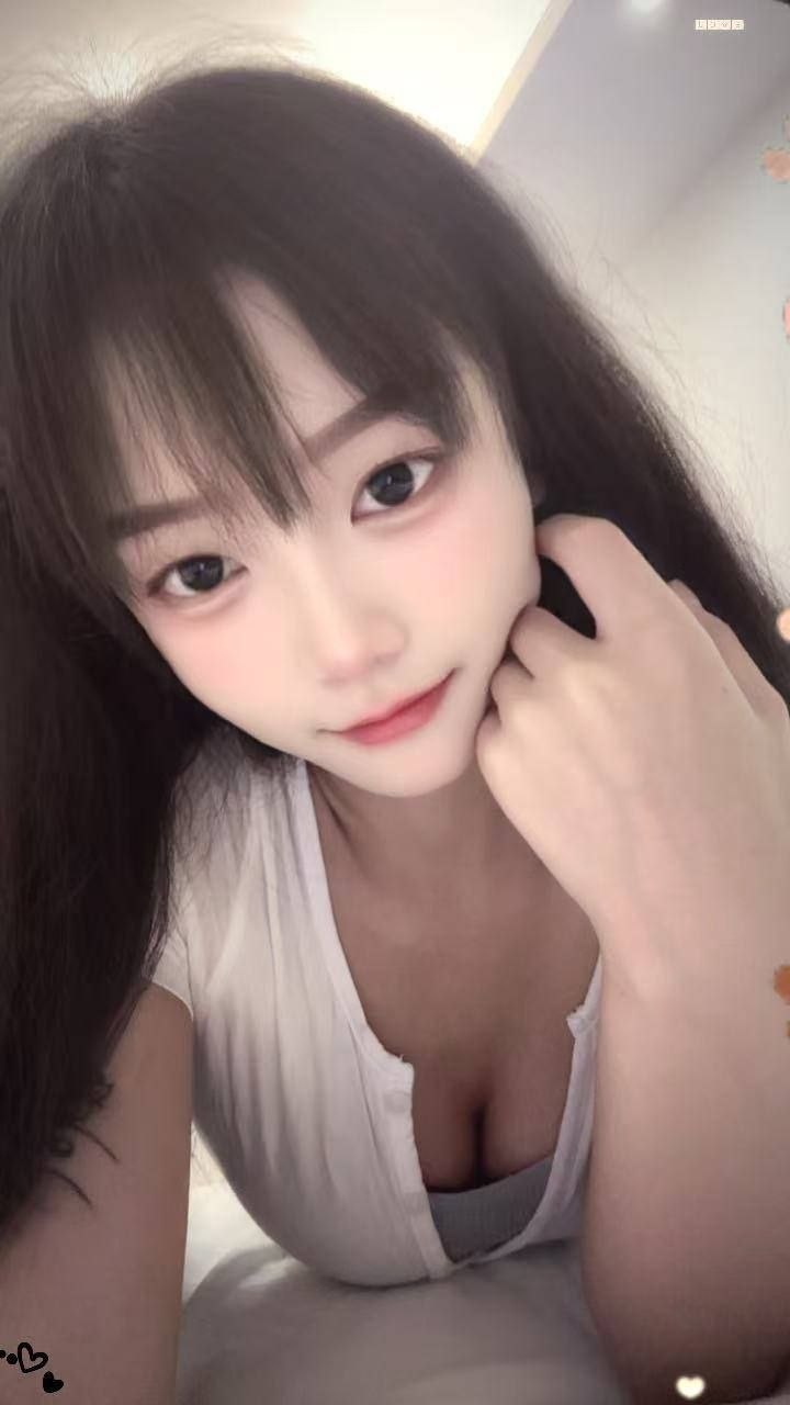 少女感、刚下海、大蟒蛇