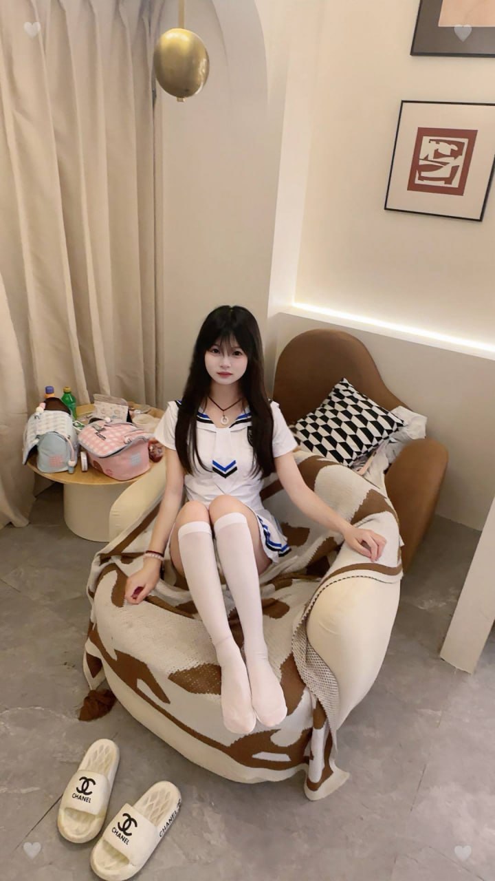 少女感、大长腿、69