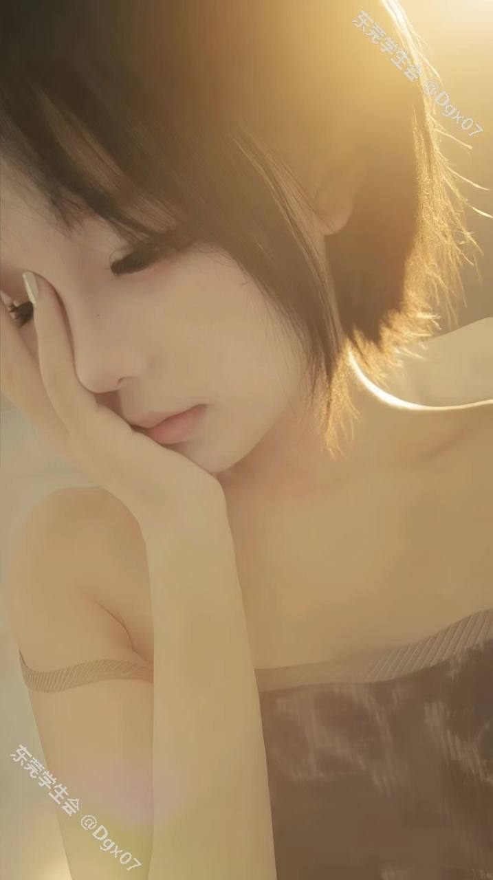 清纯嫩妹、敏感体质、黑丝制服（东莞市、广东省）资料图片第 1 张