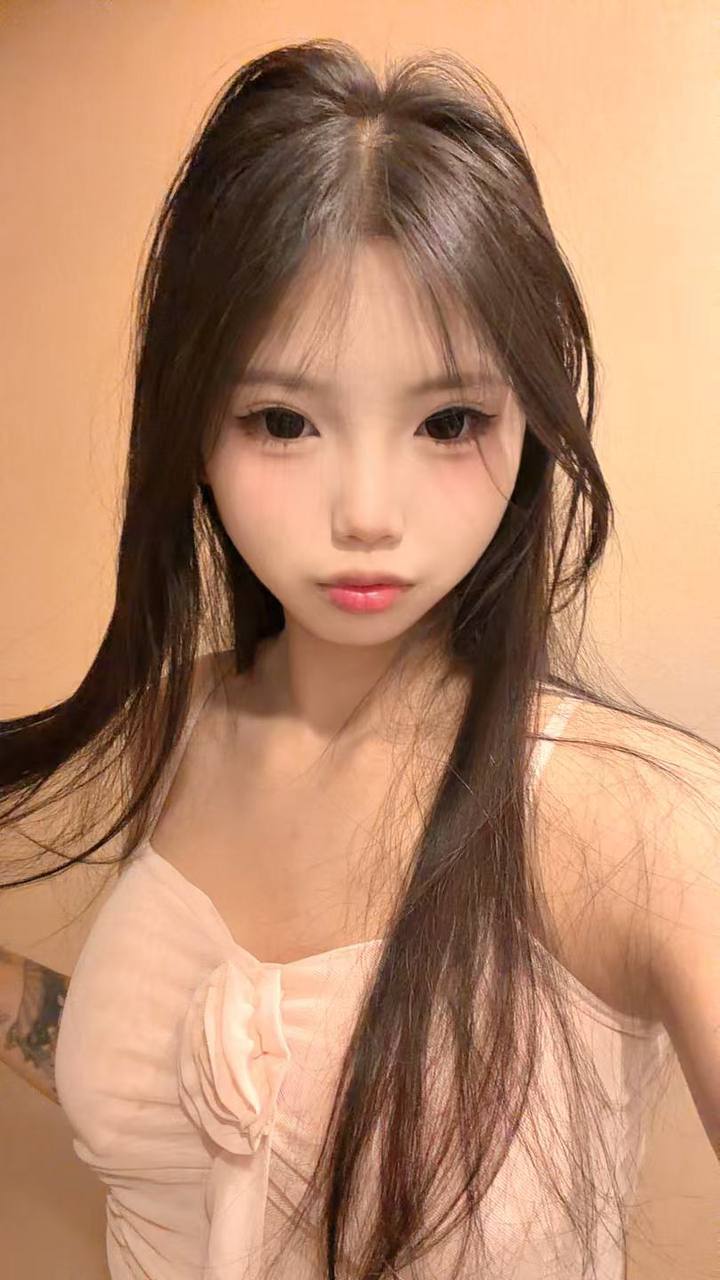 甜美、温柔、乖巧