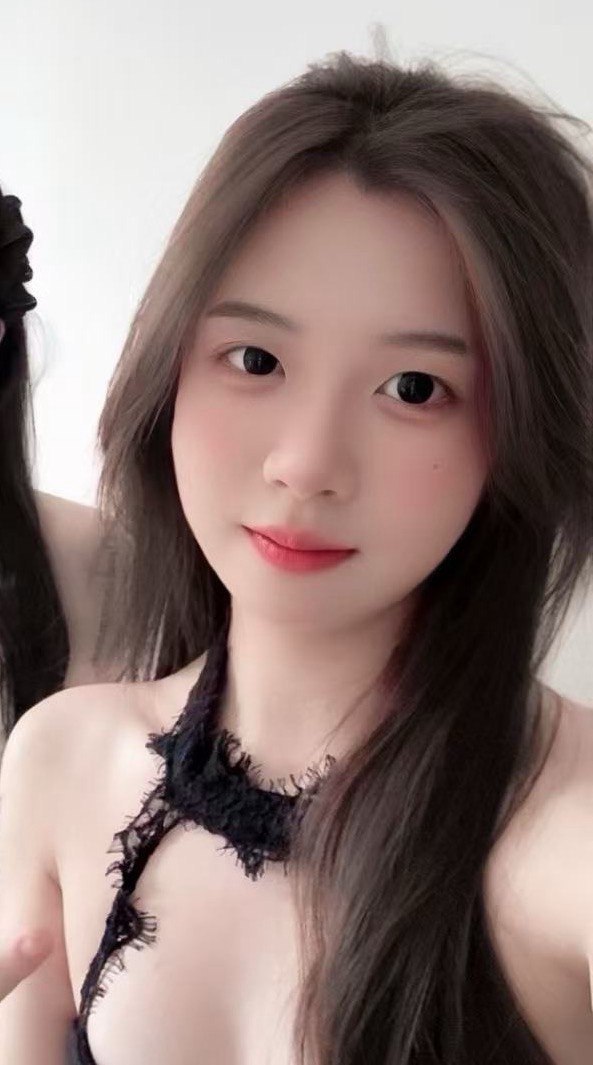 少女感、大长腿、蜜桃臀、清纯