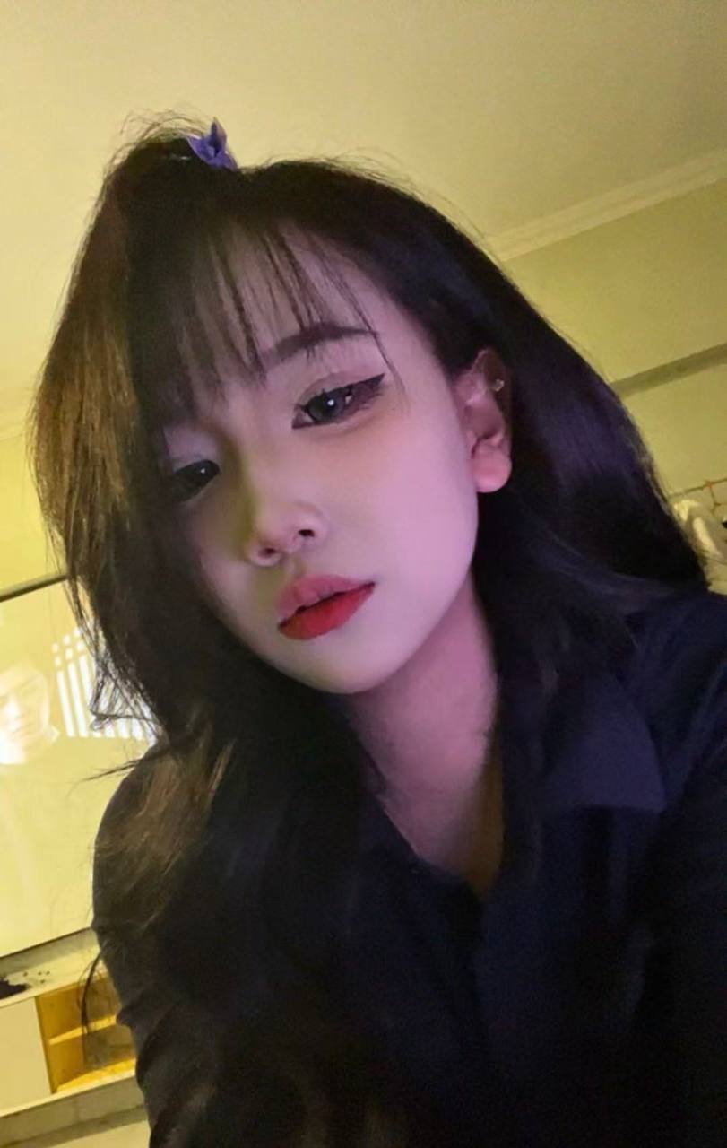 少女感、乖巧、胸大、清纯