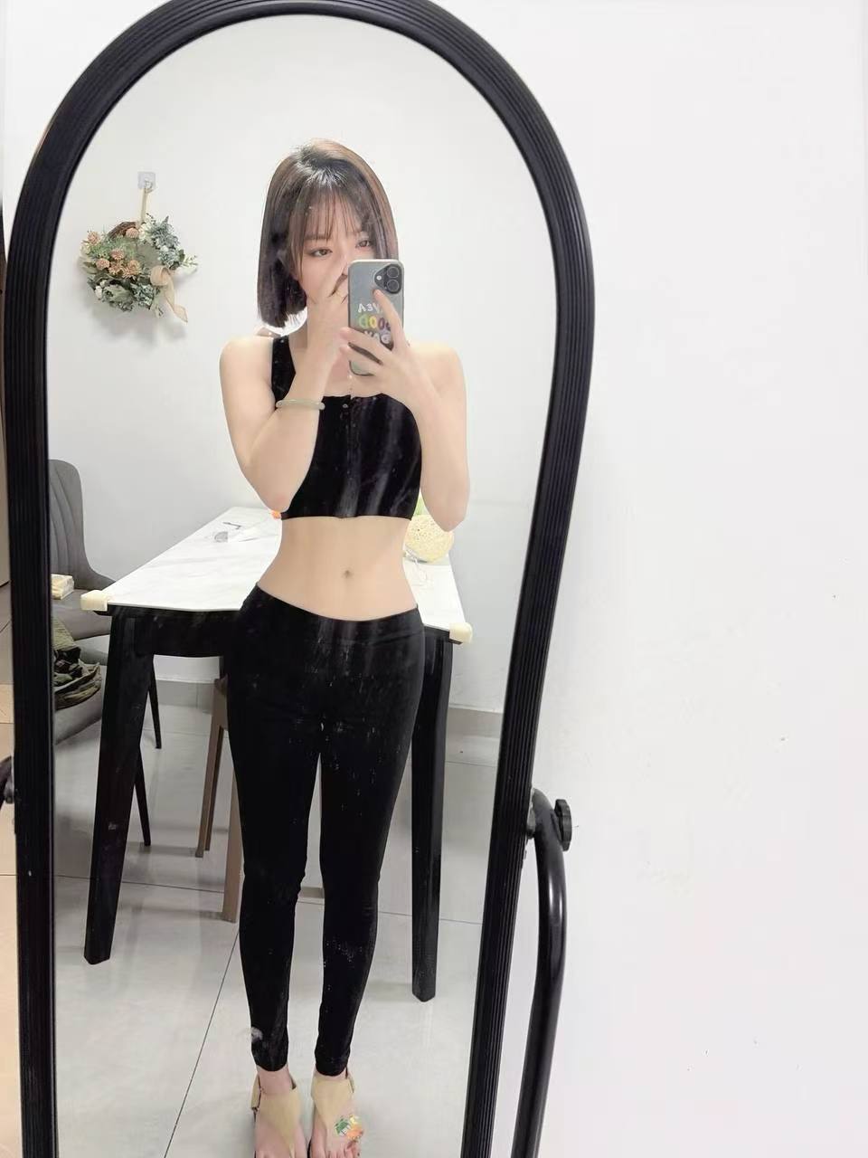 嫩妹、情趣制服、丝袜高跟、舌吻69（江苏省、苏州市）资料图片第 4 张