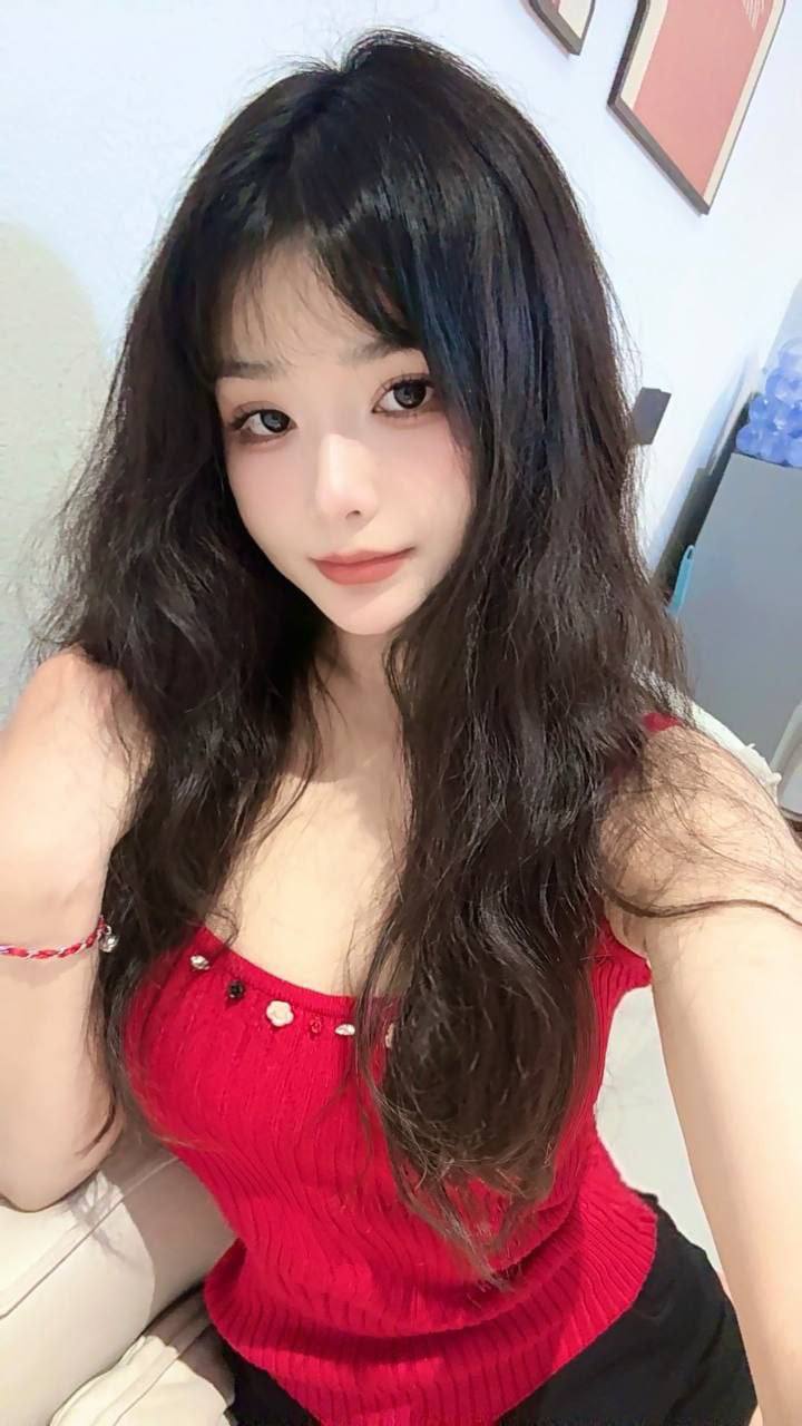 气质清纯、皮肤白嫩、腿美腿长、服务温柔