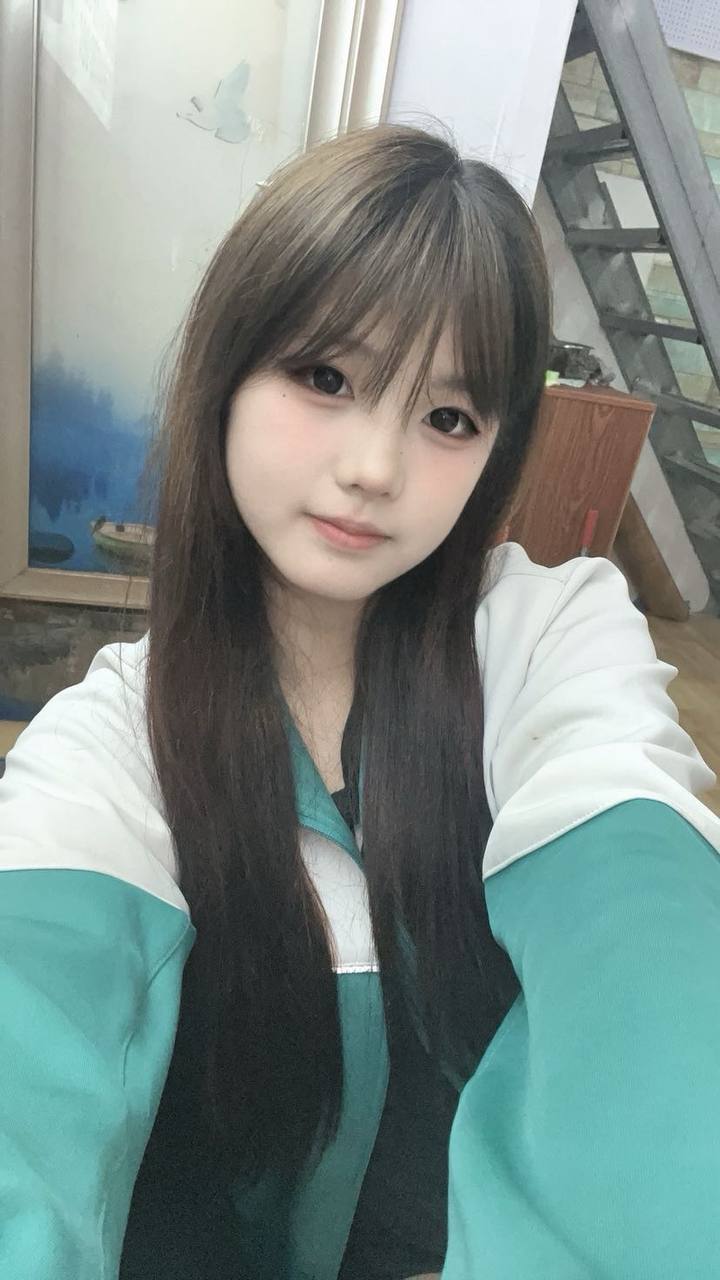 少女感、大长腿、皮肤白、清纯