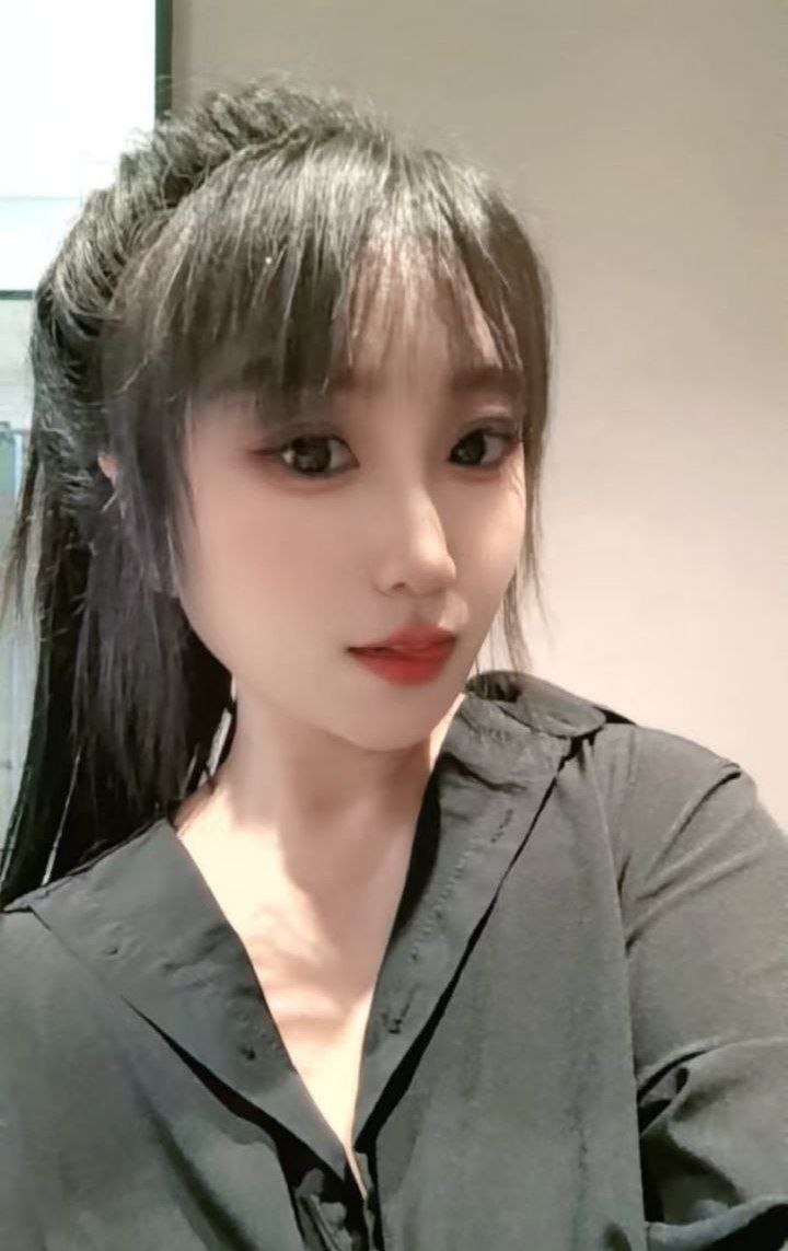 制服诱惑、丝袜高跟、各种姿势、良家感（西安市、陕西省）资料图片第 6 张