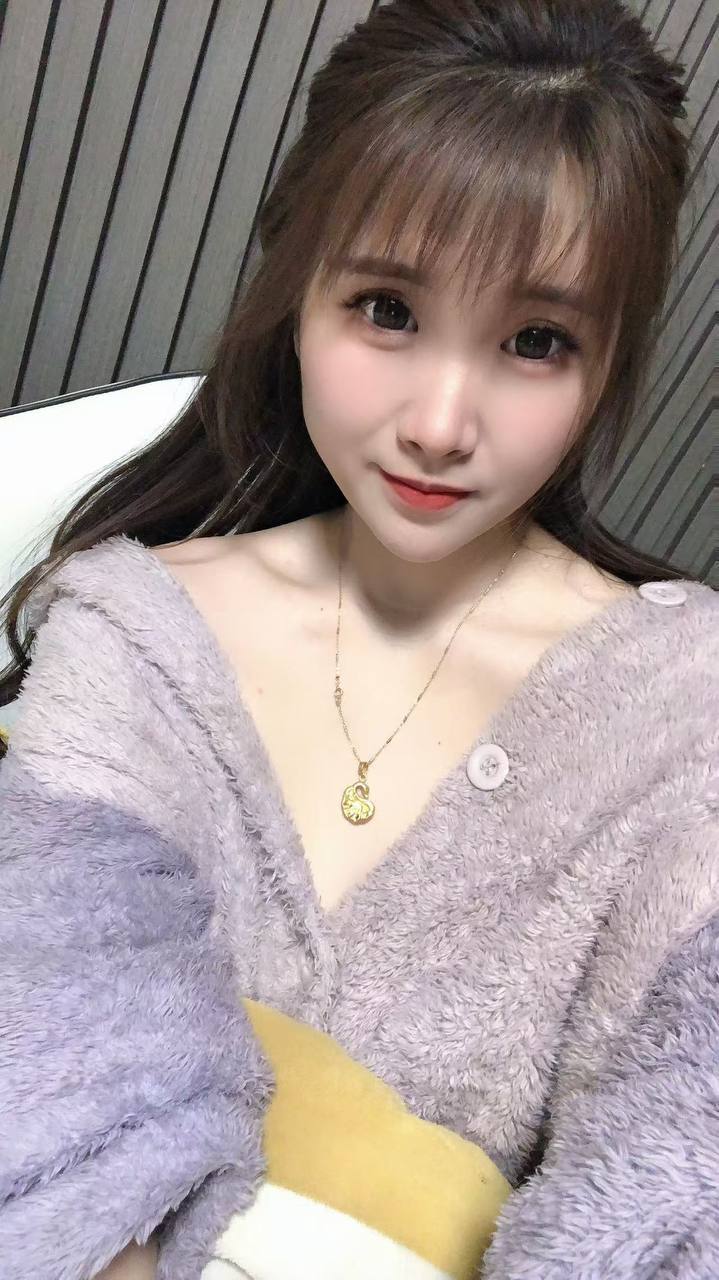 清纯、甜美、温柔
