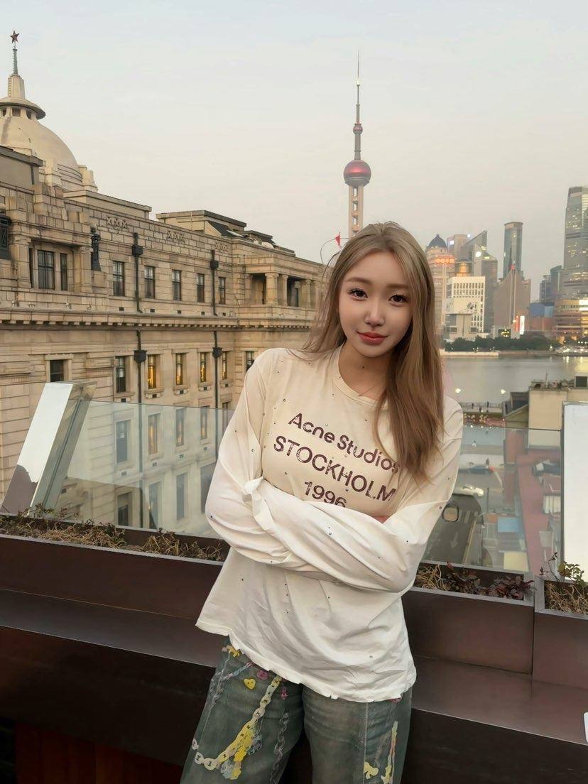 丝袜制服、梨形身材、听话小狗、细腰大臀（西安市、陕西省）资料图片第 4 张
