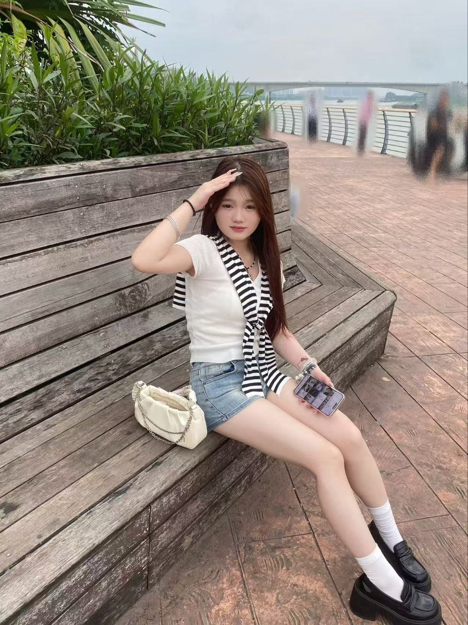 少女感、大长腿、敏感体质