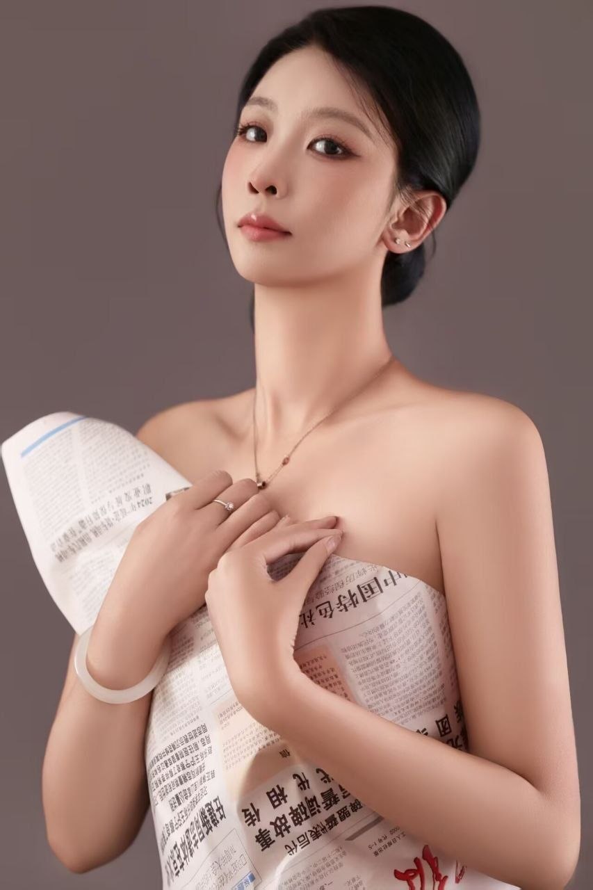 身材火辣、热情主动、乖巧听话、丝袜制服（西安市、陕西省）资料图片第 10 张