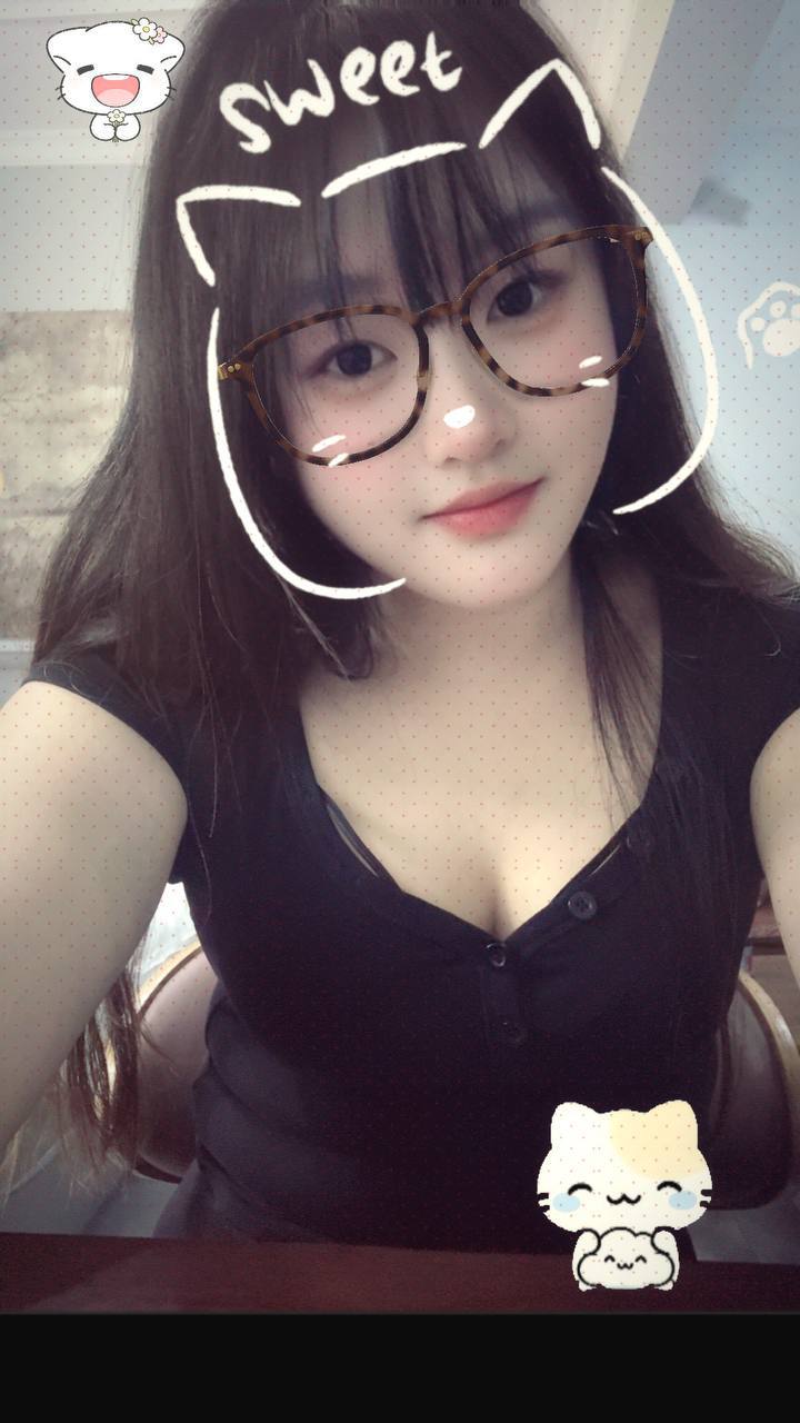 00后、大长腿、姿势多变