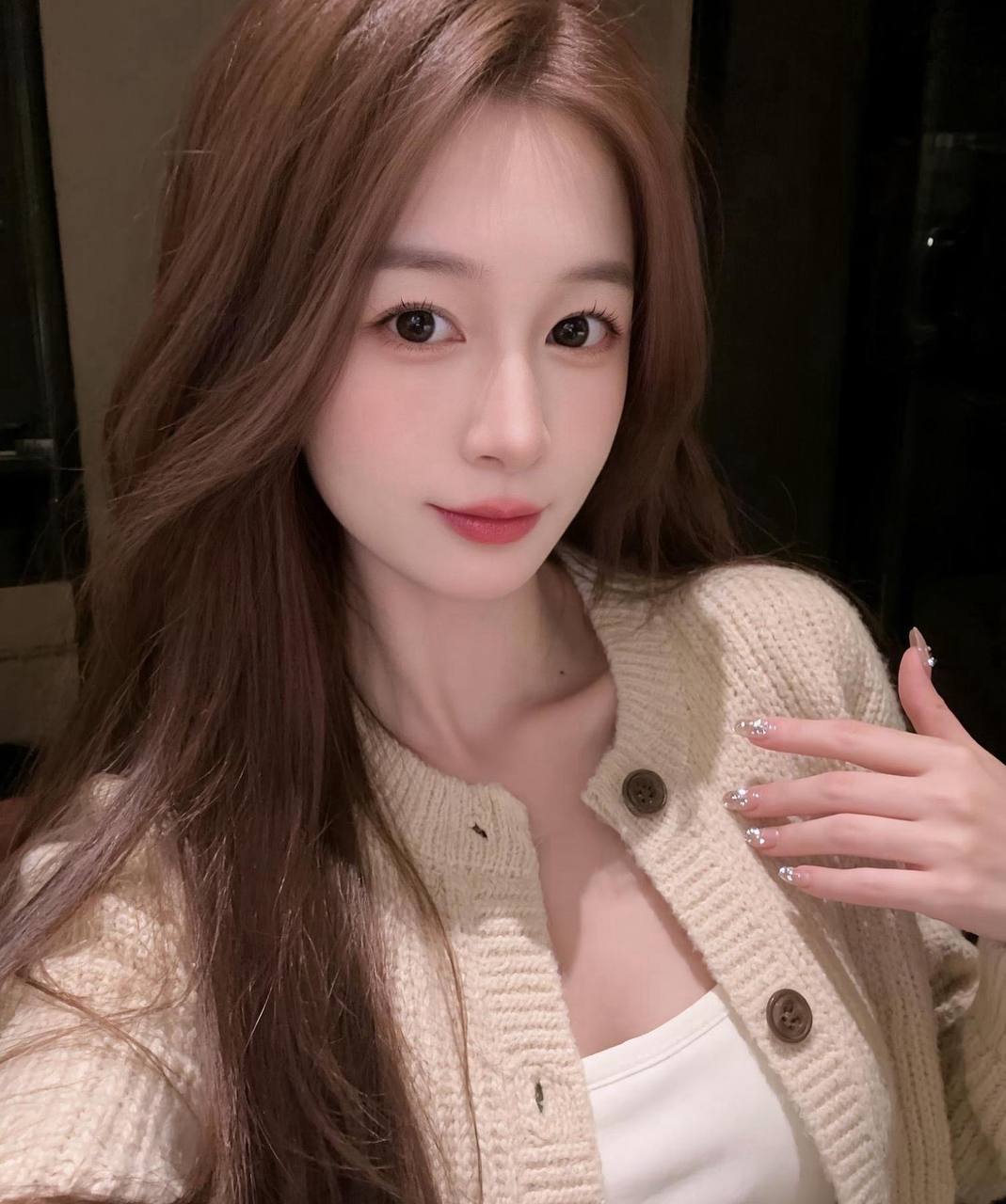 甜美清新、身材苗条、温柔体贴、肤白貌美