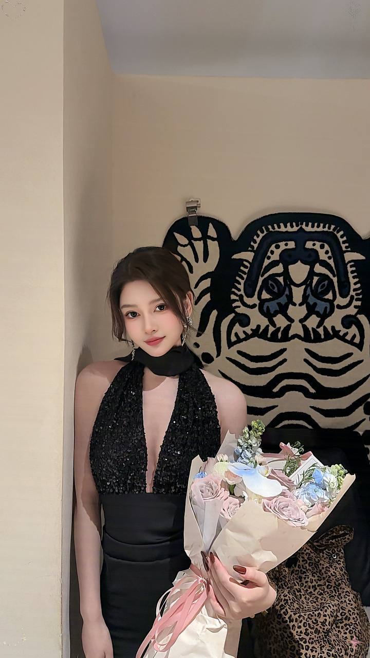 丝袜制服、清纯、甜美（广东省、深圳市）资料图片第 3 张