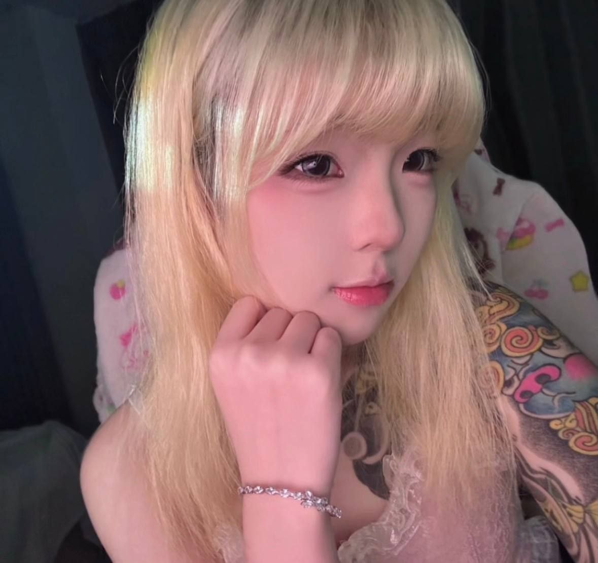 调情、丝袜、制服风