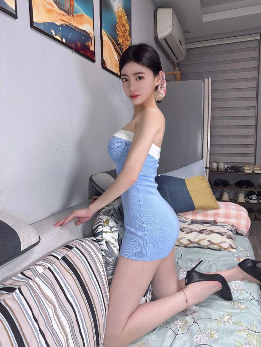 新人、甜美、苗条（上海市、上海市）资料图片第 2 张