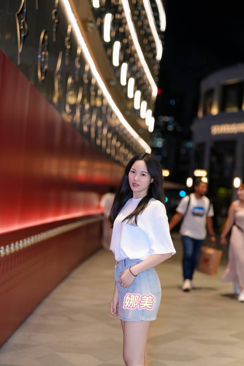 制服诱惑、长腿嫩妹、鸳鸯共浴、清纯（广东省、深圳市）资料图片第 1 张