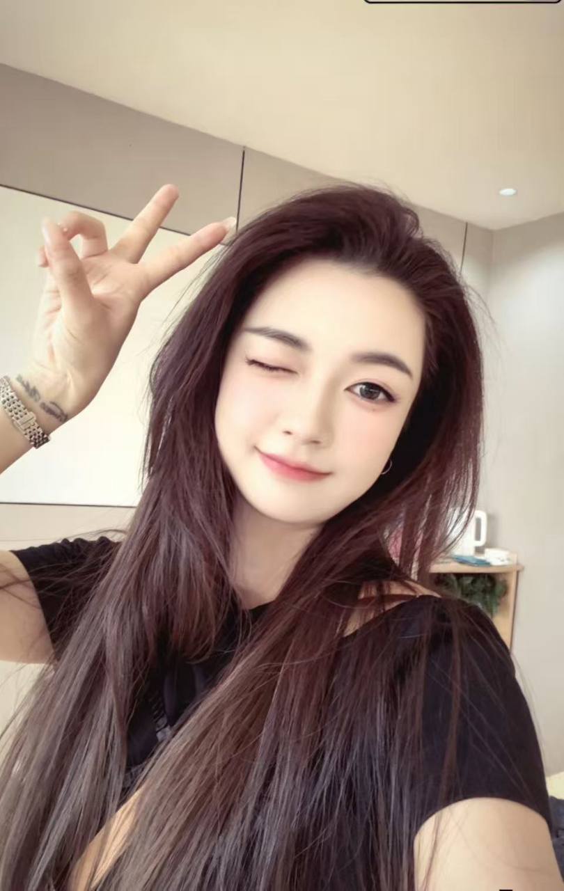 萝莉身材、丝袜诱惑、服务专业、清纯