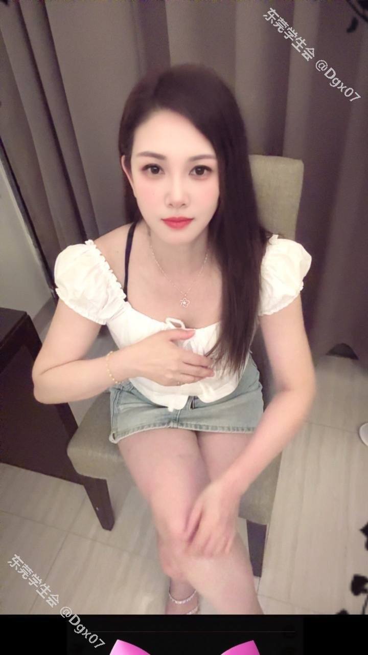 皮肤白皙、大长腿、性感妖娆、主动热情