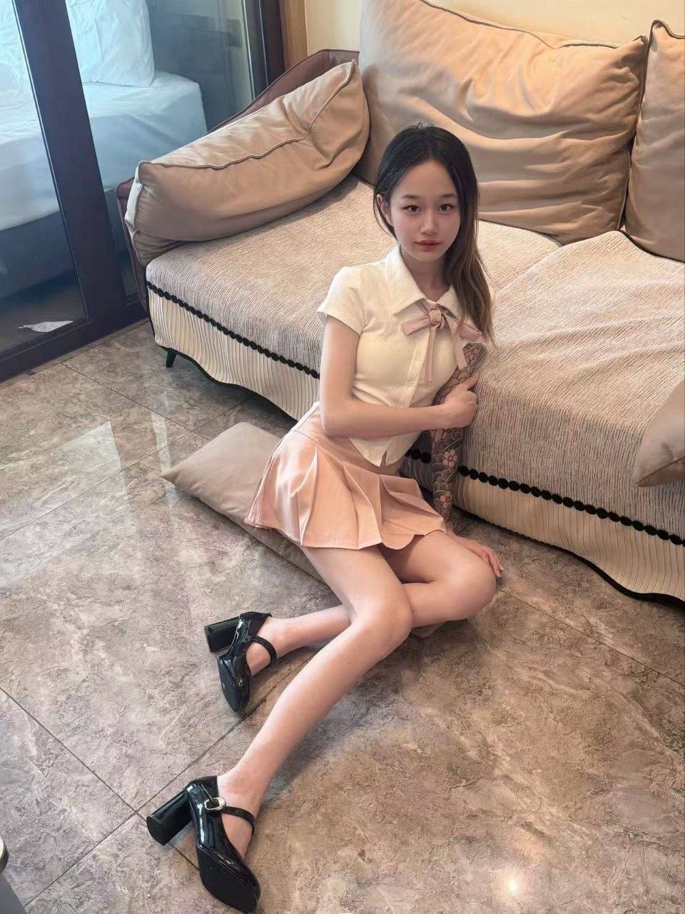 少女感、吹箫、制服诱惑