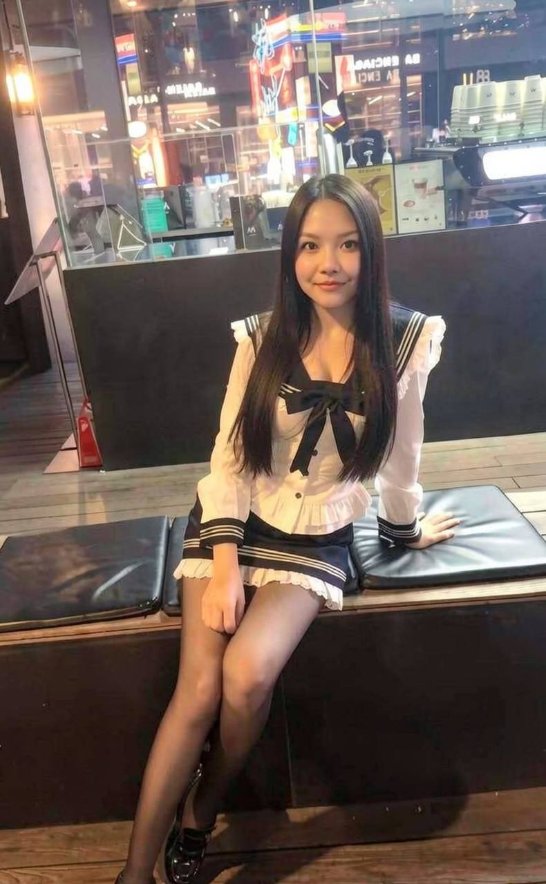潮喷、丝袜制服、清纯、甜美（河南省、郑州市）资料图片第 1 张