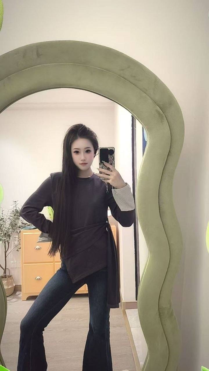 娇小可人、丝袜制服、水多紧致、服务细致（西安市、陕西省）资料图片第 3 张