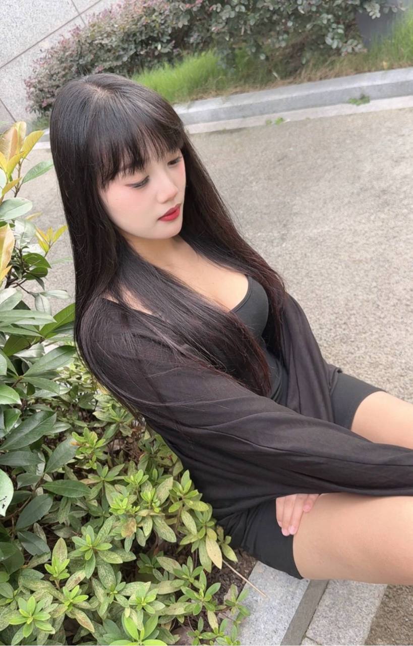 学妹兼职、少女感、丝袜制服、清纯（杭州市、浙江省）资料图片第 2 张